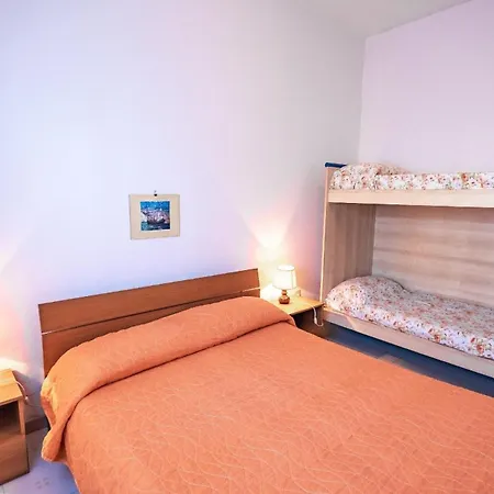 Διαμέρισμα 3-zimmer-fewo, Erdgeschoss, Zentrale Lage Mit Privatem Gefliestem Garden, Parkplatz Lido delle Nazioni